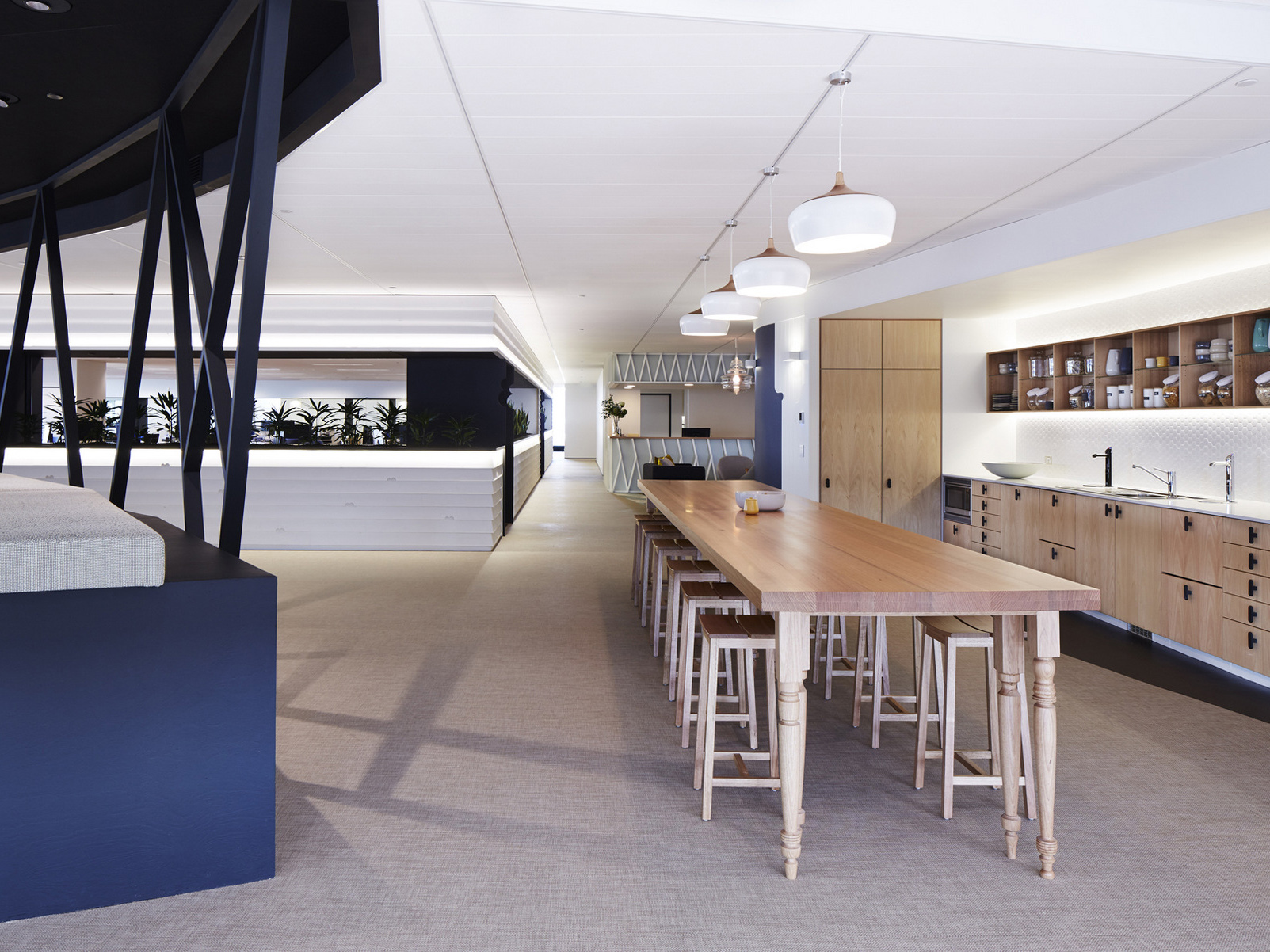 专业厂房装修防水，安徽半山装饰实力见证！(图2)