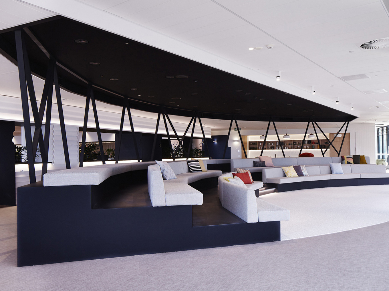 巢湖1500平方简约办公室装修设计案例分析(图2)