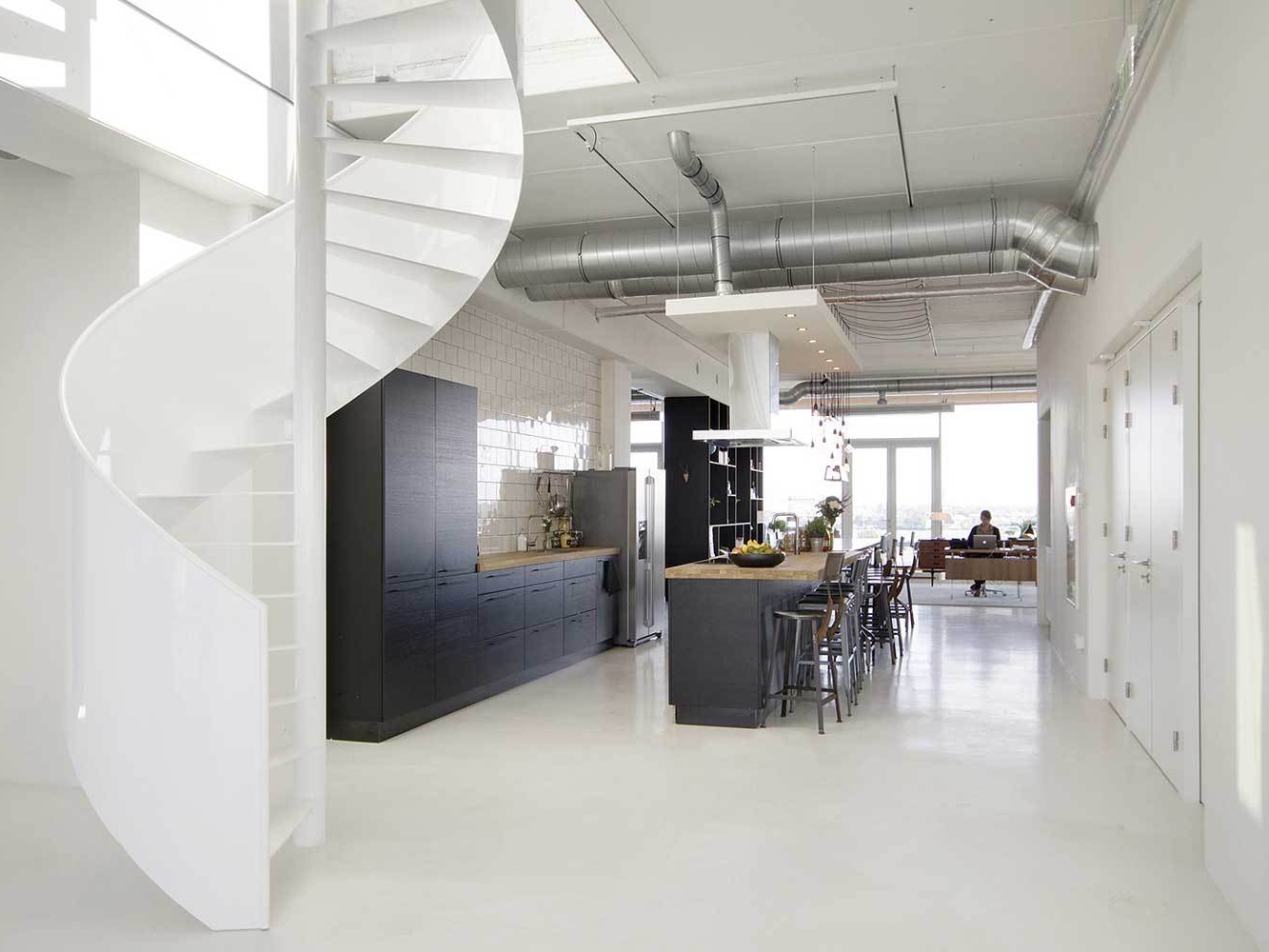 政务区现代工业风 LOFT 办公室装修设计(图3) 政务区现代工业风 LOFT 办公室装修设计项目(图3)